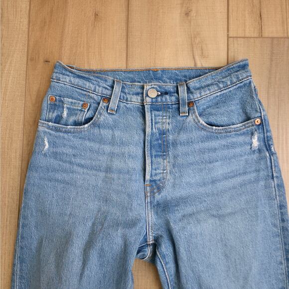 Levi's 501 Original Fit Ripped Light Wash Button Fly Jeans Women Sz 25 - Picture 6 of 9